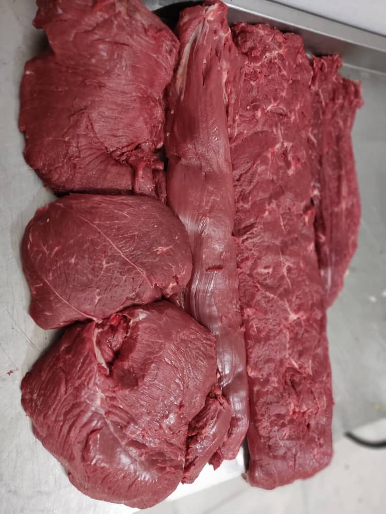 طبخ غذا با مواد اولیه سالم و تازه